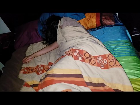 ❤️ Poikapuoli haukkuu nuorta äitipuoltaan tämän nukkuessa. ❤❌ Porno at fi.onlydesiporn.ru ❤